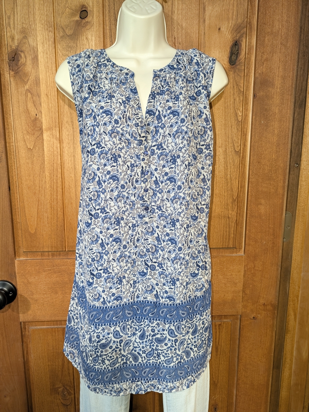 Sleeveless Blue Paisley Tunic Top